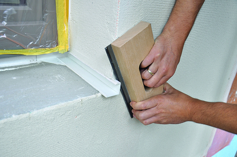 Einbau von Fensterbänken ins WDVS Bauhandwerk