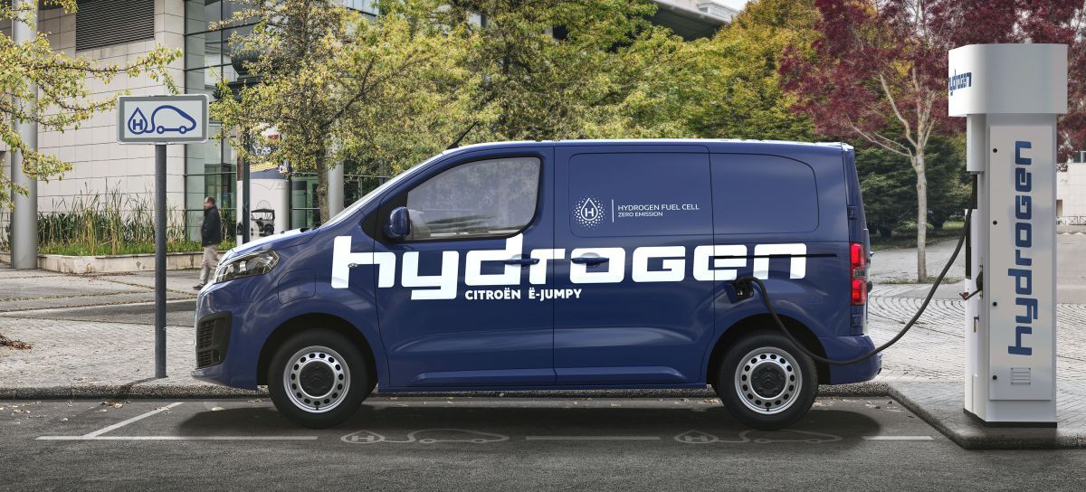 Die Wasserstofftanks des Citroen e-Jumpy Hydrogen lassen sich in nur drei Minuten auffüllen