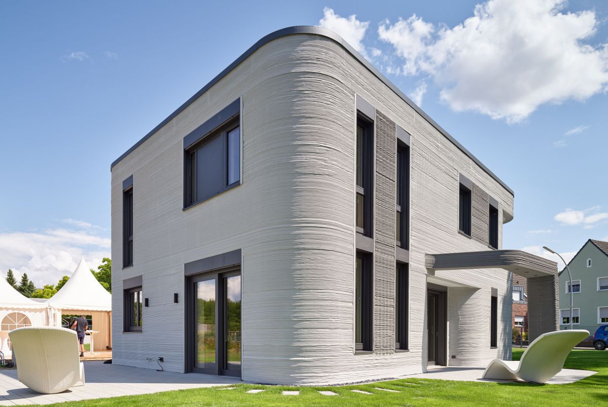 Das zweigeschossige Einfamilienhaus in Beckum wurde komplett im 3D-Druckverfahren aus Beton erstellt