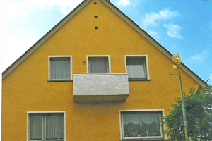  Wohnhaus-Fassade mit ?Capa Gold? gestrichen 