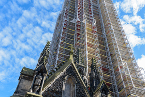  Als der Turm 1774 fertiggestellt wurde, war er für drei Jahre der höchste Kirchturm der Welt. Dann ging dieser Rekord auf die Kathedrale von Rouen über 