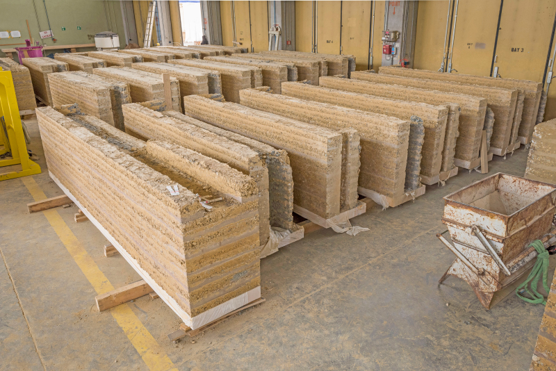 Bauen mit gedämmtem Stampflehm - Bauhandwerk