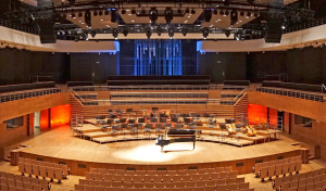  Blick in die Breslauer Philharmonie, den Nationalen Musikforum nach Plänen des Architekten Stefan Kuryłowicz 