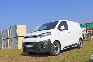  Der Testwagen: Ein Citroen Jumpy XS mit BlueHDi 95 und einer Nutzlast von 1023 kg 