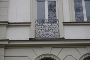  Kaiser-Ludwig-Platz-detail-fassade-freitritt 