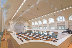  Der Große Saal der Kongresshalle am Zoo Leipzig wurde mit kunstvollem Stuck, modernen Trockenbautechniken und neuesten Gipsformteilen zu einem prachtvollen Raum ausgestaltet Foto: Knauf / Gerard Halama 