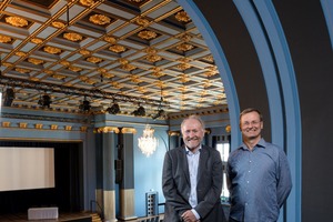  Wilhelm Schalles (links) und Piotr Slupczynski im Blauen Saal 