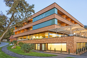  Außenansicht des umgebauten Hotels Fritsch am BergFoto: Hotel Fritsch am Berg 