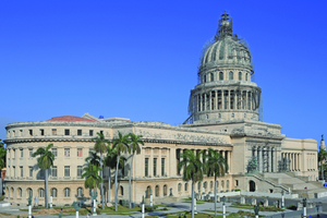  Das Kapitol in Havanna ? das größte Gebäude seiner Art weltweit ? während der Restaurierungsarbeiten Fotos: Eddos std 