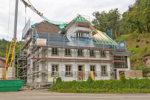  Dieses Steinhaus in Witznau wird als erste RAL zertifizierte Baustelle mit dem Innendämmsystem aus Gutex Holzfaserdämmplatte und weber.therm-Baustoffsystem ausgestattet 