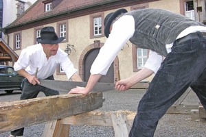  Rechts: ... und für Zimmerer 