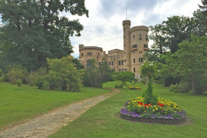  Das Schloss und der Park Babelsberg gehören zum UNESCO Weltkulturerbe. Um die historische Anlage zu erhalten, veranlasste die Stiftung Preußische Schlösser und Gärten Berlin-Brandenburg Sanierungsmaßnahmen 