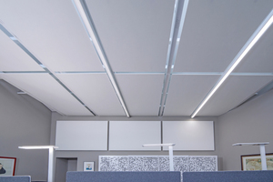  Zuschnitt und Position der Wand- und Deckenabsorber orientieren sich an den Untergurten der Dachbinder und den daran befestigten elektrischen Lichtbändern 