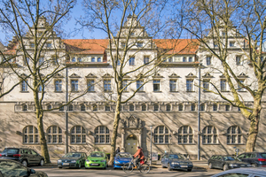  Das Oderberger Stadtbad entstand in den Jahren von 1899 bis 1902 im Stil der Neorenaissance nach Plänen des Architekten Ludwig Hoffmann 