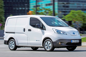  Sind als Kastenwagen im Handwerk beliebt und kosten auch nicht die Welt: der ?Nissan e-NV200? und der ?Peugeot Partner Eletric? Fotos: Nissan / Peugeot 