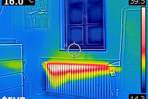  Teilweise verbessern Zusatzfunktionen, wie die intelligente Überlagerung von visuellem und IR-Bild, den Kontrast und die Orientierung im Bild (IR-Auflösung 80 x 60, ohne/mit MSX)  Fotos: Flir 