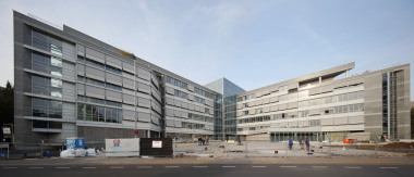 Die Einzelb?ros dieses Bankgeb?udes wurden zu Gruppenb?ros umgebaut Fotos: Robert Mehl
