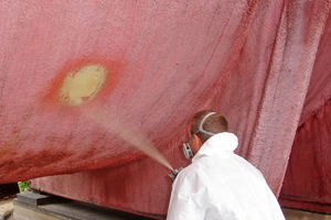  Rechts: Abschließend erfolgte ein angleichendes PU-Overspray 