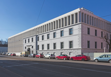 Der ?Zacherlbau? der Paulanerbrauerei wurde in einen Neubau integriert Foto: Remmers/Anton Schedlbauer