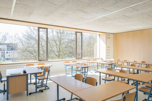  Auch im Klassenraum tragen die Wandelemente von BER dazu bei, die Akustik für eine gute Lernatmosphäre zu optimieren Fotos: Tobias Kern 