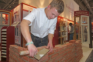  Handwerk wird auf der Messe denkmal Anfang November in Leipzig gezeigt, wie hier auf dem Stand der Firma Kramp & Kramp aus Lemgo Foto: Thomas Wieckhorst 