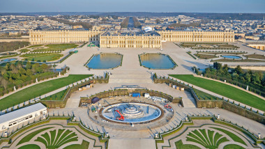 Unter Leitung von Chefarchitekt Pierre André Lablaude, Abteilung ?Monuments Historique? für historische Gebäude, wurde der Latona-Brunnen von Schloss Versailles restauriert