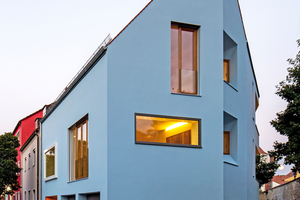  Das Stadthaus nutzt mit seiner eigenwilli-gen Architektur das begrenzte Grundstück perfekt ausFotos (2): Petra Kellner 