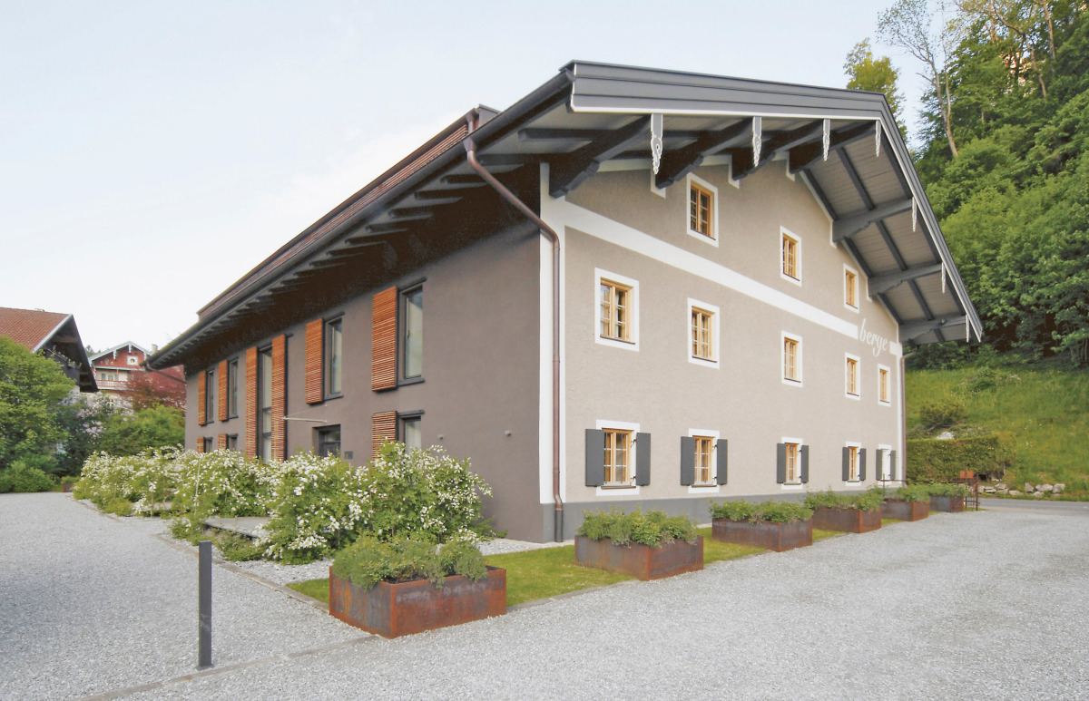 Beim Gästehaus berge von Nils Holger Moormann handelt es sich um ein 1552 in Aschau errichtetes Bauwerk, das seit 1671 den ?Dorfbäck? beherbergte Fotos (2): Jäger & Jäger