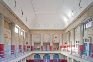  Zur besonderen Raumwirkung der Frauenschwimmhalle trägt im Leipziger Stadtbad neben der Galerie und den Säulenreihen auch die in Trockenbauweise rekonstruierte Gewölbedecke bei Fotos: Siniat 