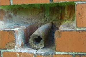  Gerüstanker in der Wand, der Anker sitzt vorwiegend in der 12 cm dicken Vorsatzschale 