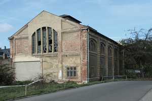  Vorher: Die Turbinenhalle war eine abbruchreife Ruine 