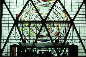 Berühmt: die von Georg Meistermann gestaltete Glaswand in der Heilig Kreuz Kirche in&nbsp; Bottrop  