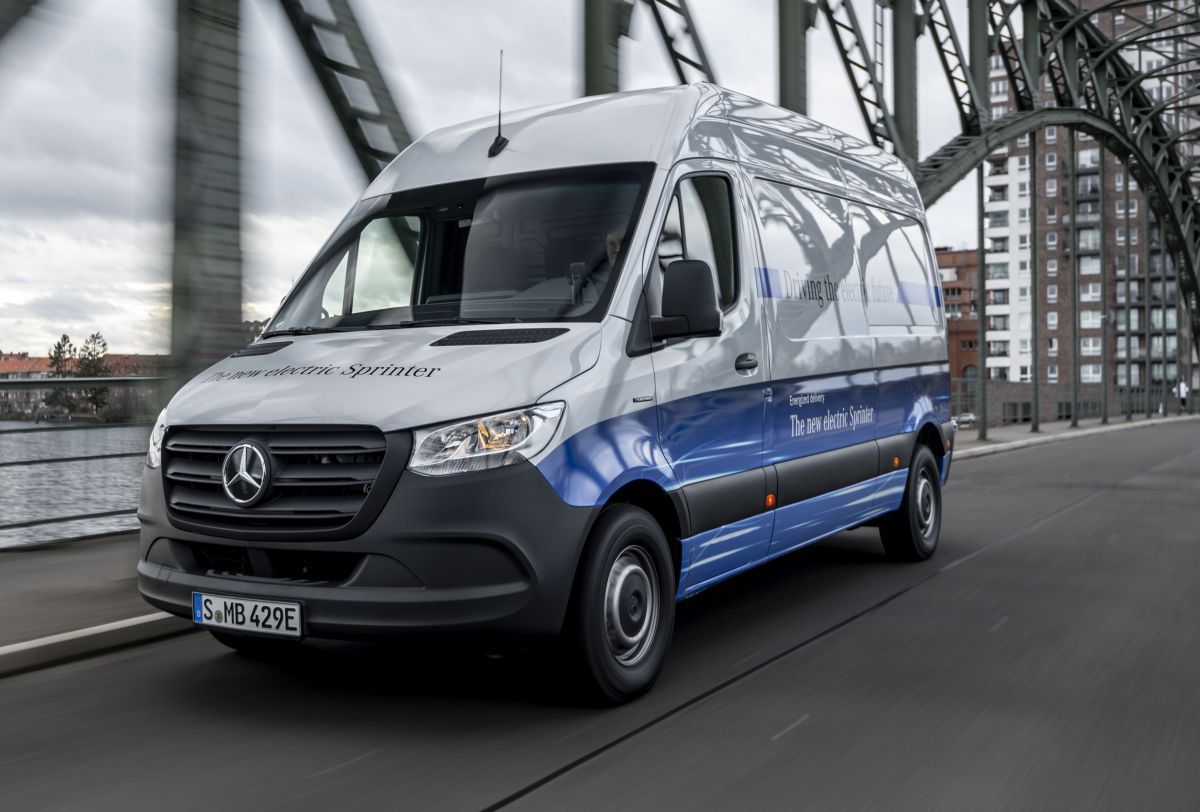 Der „eSprinter“ steht zunächst als Kastenwagen mit einem zulässigen Gesamtgewicht von 3500 kg zur Verfügung Foto: Daimler