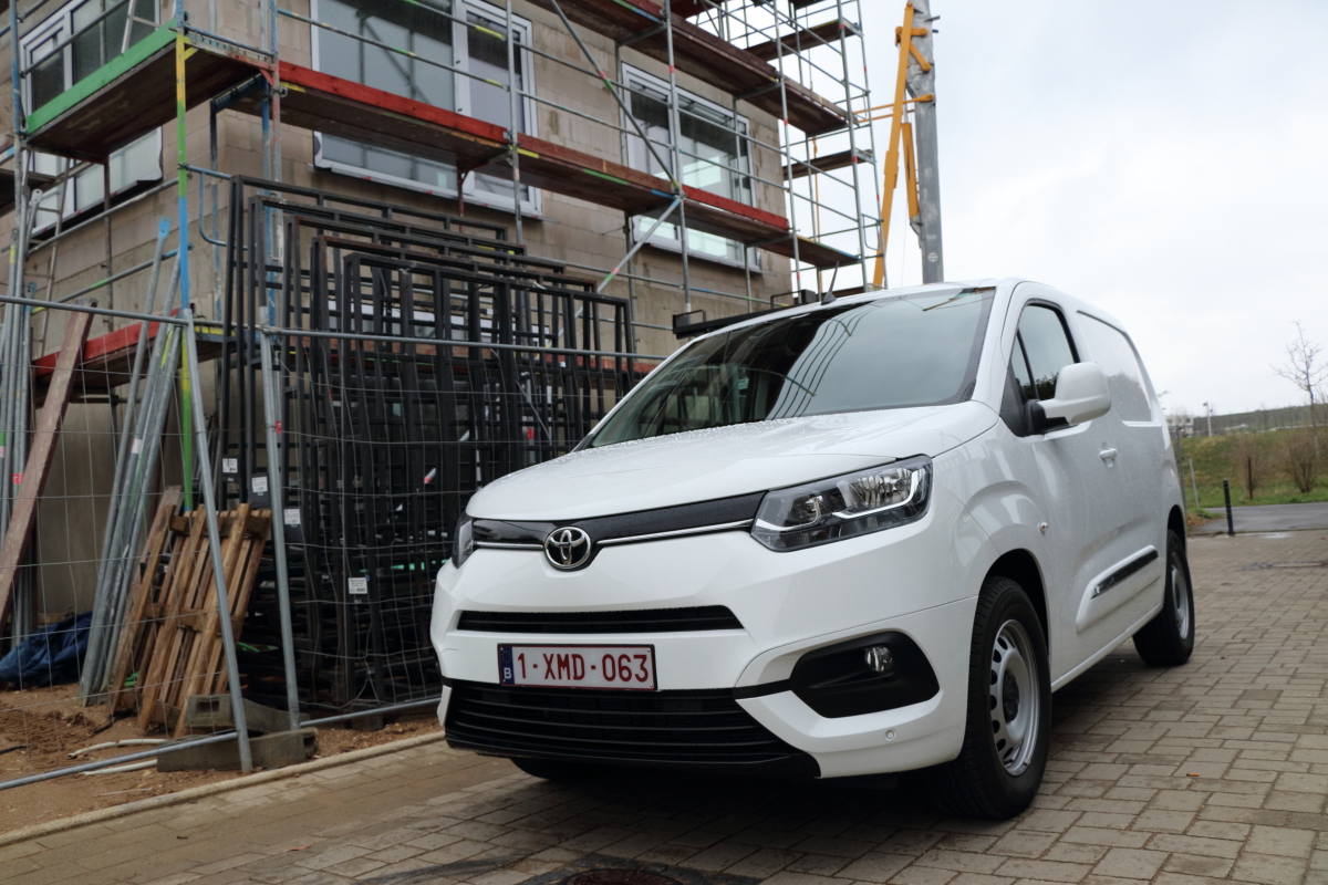 Der Testwagen: Ein Toyota Proace City in der Ausstattungsvariante Duty Comfort mit 1,5-Liter-Diesemotor und 8-Gang-Automatikgetriebe Fotos: Olaf Meier