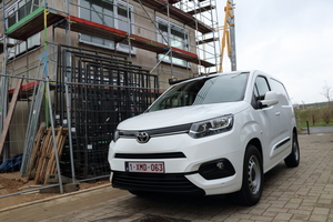  Der Testwagen: Ein Toyota Proace City in der Ausstattungsvariante Duty Comfort mit 1,5-Liter-Diesemotor und 8-Gang-Automatikgetriebe Fotos: Olaf Meier 