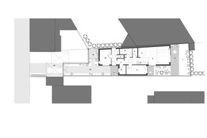  Grundriss Erdgeschoss, Maßstab 1:200 Zeichnungen: Spooren Architekten 1 Garten 2 Terrasse 3 Wohnzimmer 4 Küche 5 Zimmer 6 Abstellkammer 7 Flur 8 Bad 9 WC 10 Kinderzimmer 11 Technikraum 12 Abstellraum 13 Zufahrt 