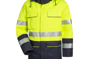  Der vielfach zertifizierte „Multinorm-Parka“ von HB Protective Wear vereint zahlreiche Schutzfunktionen in einem Kleidungsstück und hält auch anhaltendem Regen stand Foto: HB Protective Wear 