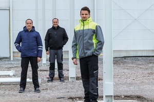  Auf der Baustelle kein Dach über dem Kopf? Kein Problem: Das Outdoor-Kleidungskonzept von Planam zum Schutz gegen kühle Temperaturen und Nässe umfasst wärmende Fleece- und wasserdichte Regenschutz-Jacken Foto: Panam 