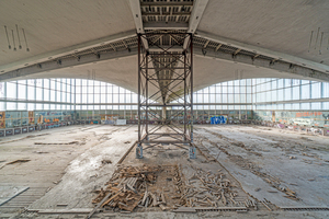  Blick in die Halle vor Beginn der Sanierungsarbeiten Foto: Marco Dziallas 