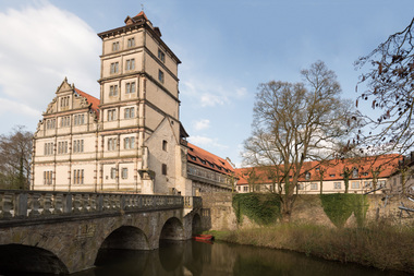 Schloss Brake in Lemgo wurde ab 1587 als Residenz der Grafen zur Lippe im Stil der Renaissance ausgebaut