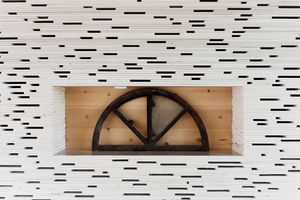  Innenwandbekleidung als 20 cm dicke Vorwand aus alten gestapelten Gipskartonplatten 