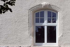  Holzdenkmalfenster mit Sprossen von Kneer-Südfenster kommen der ursprünglichen Fenstereinteilung sehr nahe 