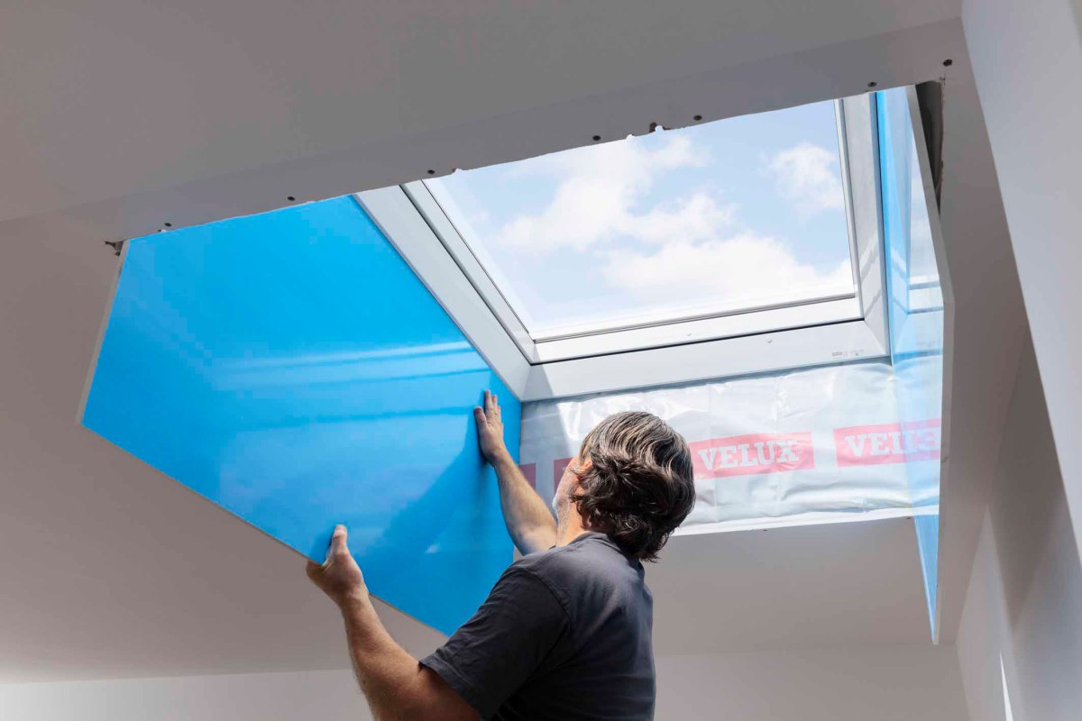 Passende Innenverkleidung fuer Flachdachfenster bauhandwerk