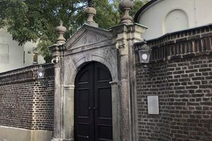  Das Tor zur Mennonitenkirche in Krefeld wurde restauriert 