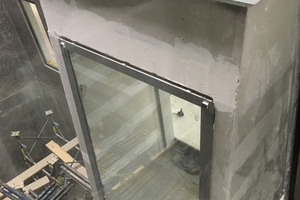  In jedem der Obergeschosse sollte eine so genannte „Kommunikationsbox“ entstehen, die auf einem Stahlbetonboden in den Lichthof auskragt 