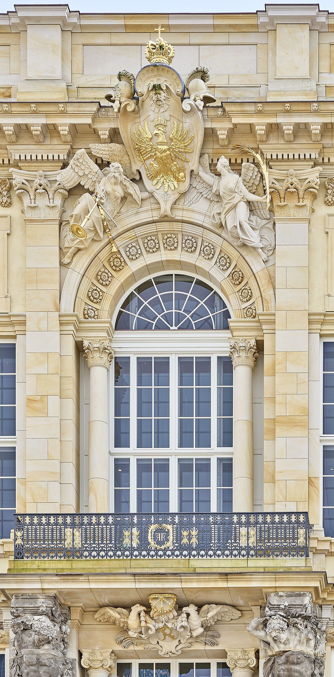 386 XXLFenster für das Berliner Schloss bauhandwerk