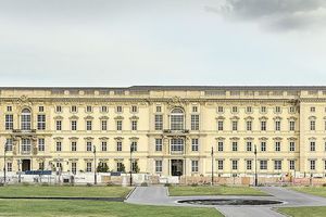  Die einstige Preußen-Residenz im Herzen Berlins wurde weitgehend originalgetreu wiederaufgebaut 