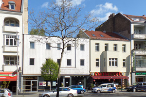  An der Schlossstraße 92 stand in Berlin zuvor ein dreigeschossiges Gebäude aus den 1970er Jahren 