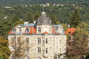  Die denkmalgeschützte Zinsvilla an der Claudiastraße ist ein eindrucksvolles Beispiel einer Gründerzeitvilla im Innsbrucker Stadtteil Saggen 