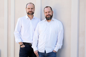  Johannes Lensges (Chief Sales Officer, rechts) und Richard Liehmann (Chief Executive Officer) vernetzen Baubetriebe, Händler und Hersteller.  